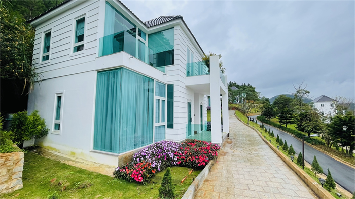 Villa cao cấp 4 Phòng Ngủ Hướng Hồ